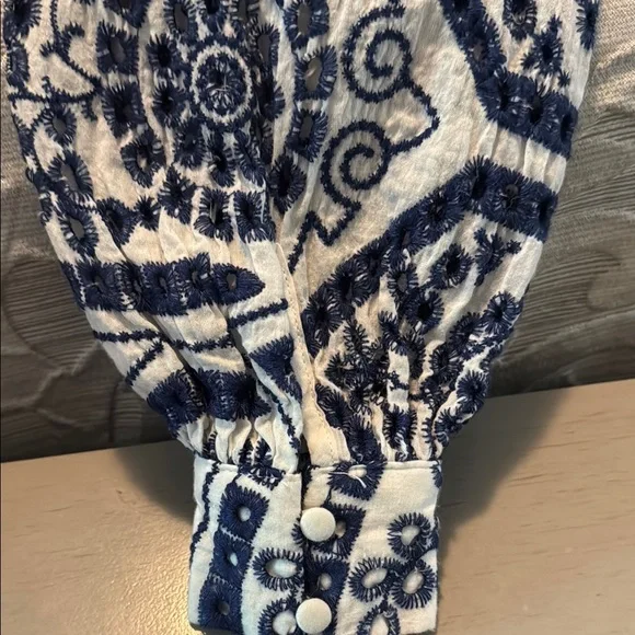 MINKPINK Emilee Anglaise 2 Piece short set sz XS - Picture 6 of 6